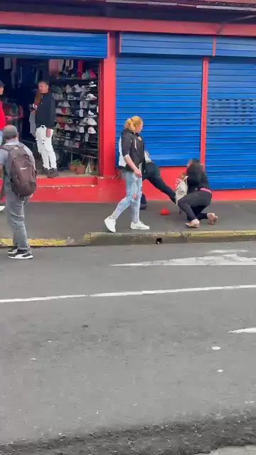 'Video thumbnail for Asalto en San José: Mujer vapulea a delincuente'