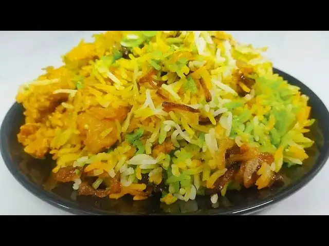 'Video thumbnail for SIMPLE CHICKEN BIRYANI /HYDERABADI CHICKEN DUM RECIPE/RESTAURANT STYLE CHICKEN BIRYANI'