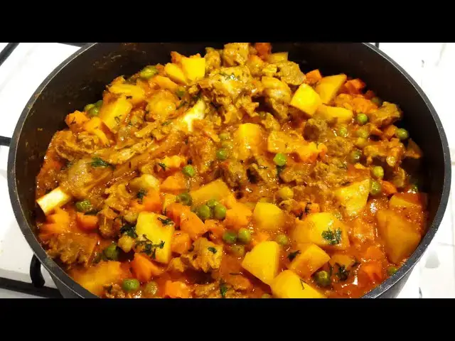 'Video thumbnail for Simple one pot lamb stew/Easy lamb stew recipe/Lamb with veggies/ Kenyan Style'