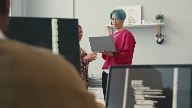 'Video thumbnail for Broadcom_s_Tech_Leadership_Insights'