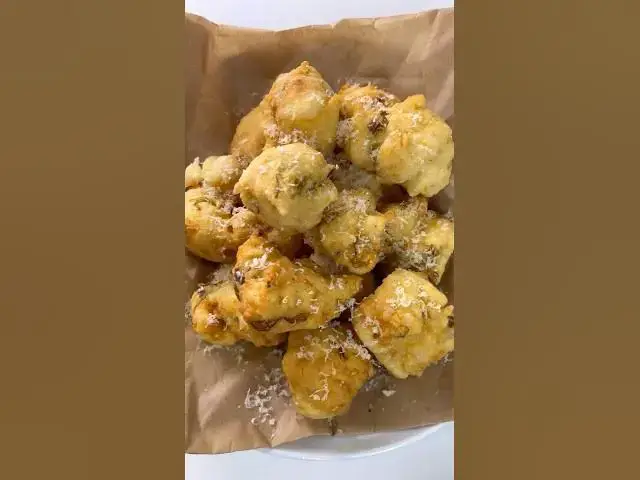 'Video thumbnail for PIZZELE DI SCIURILLI: FRITELLI DI FIORI DI ZUCCA #zucchiniblossoms #cuisineitalienne #fioridizucca'