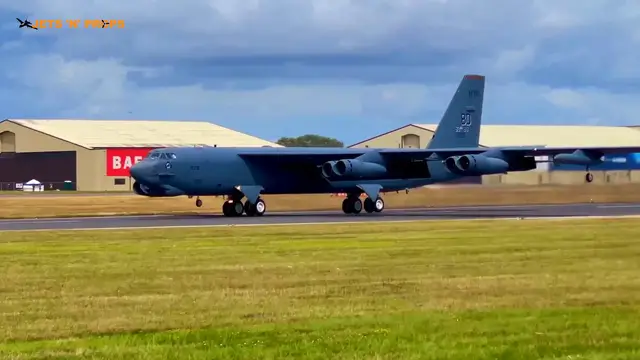 'Video thumbnail for B-52 Stratofortress takeoff at RIAT 2023'